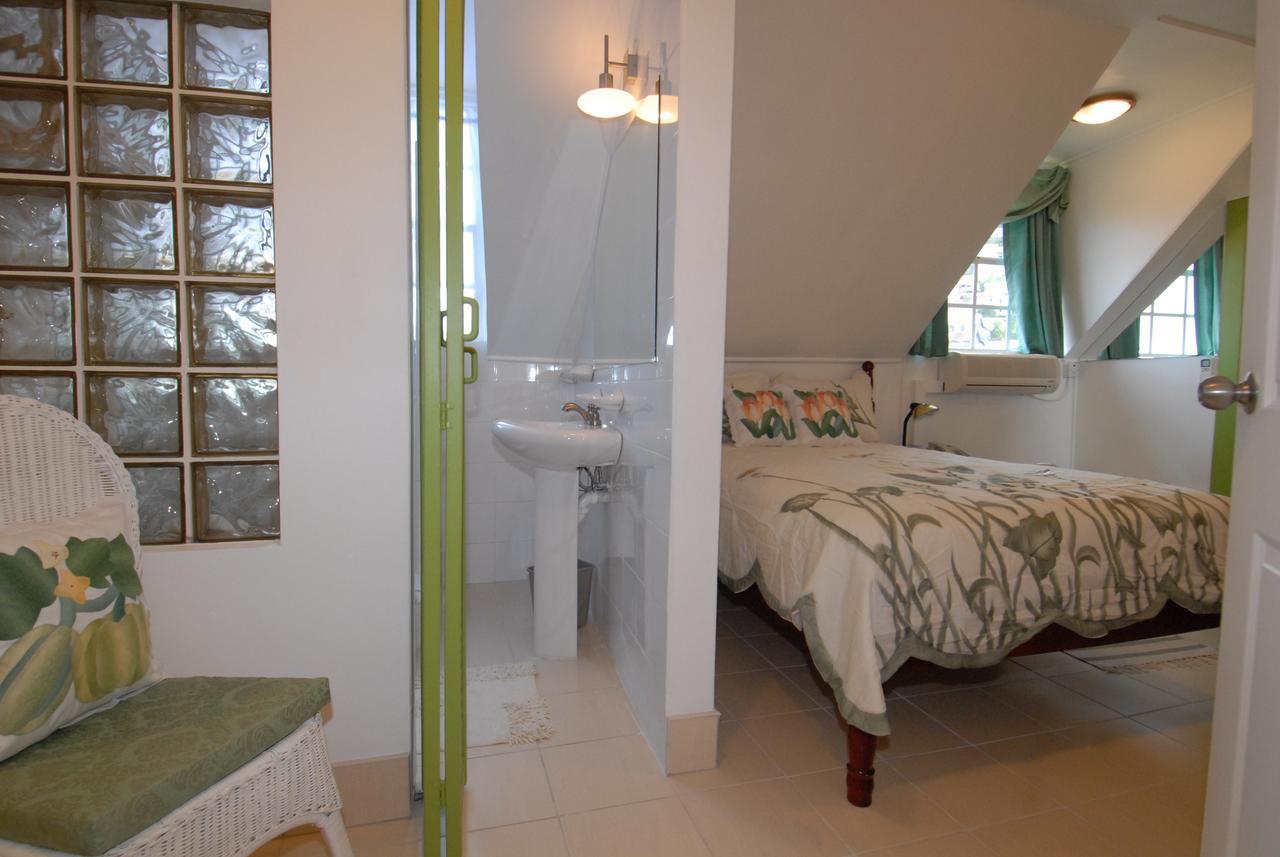 Deyna'S City Inn St. George's Luaran gambar